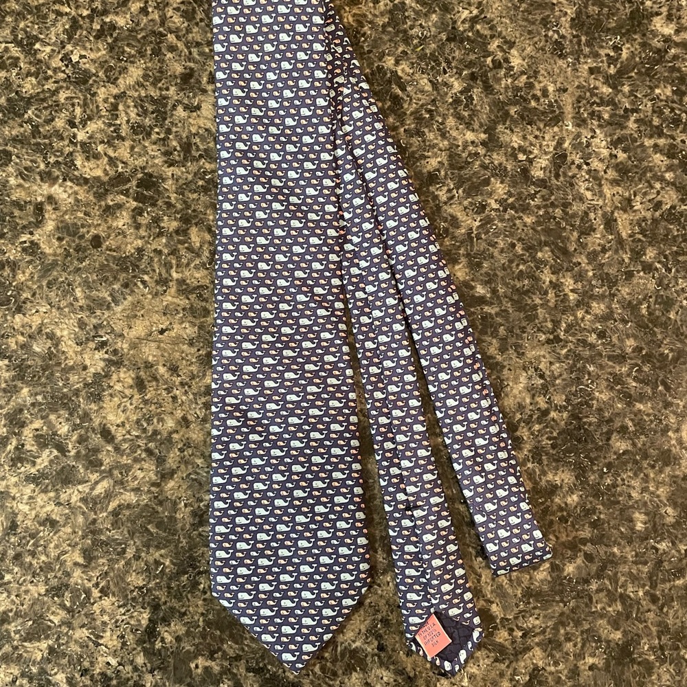 Vineyard Vines Blue and Pink Whale Tie
